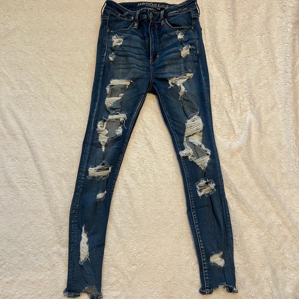 American Eagle Super Hi Rise Distressed Jeans